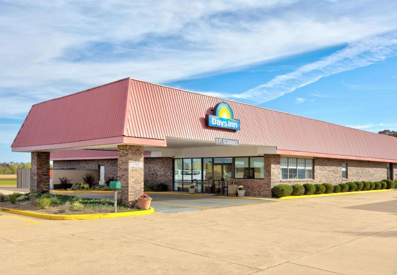 Days Inn By Wyndham Batesville Bagian luar foto